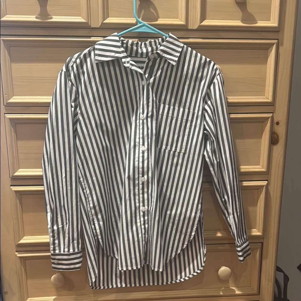 Copper Key White and Gray Button Down Shirt